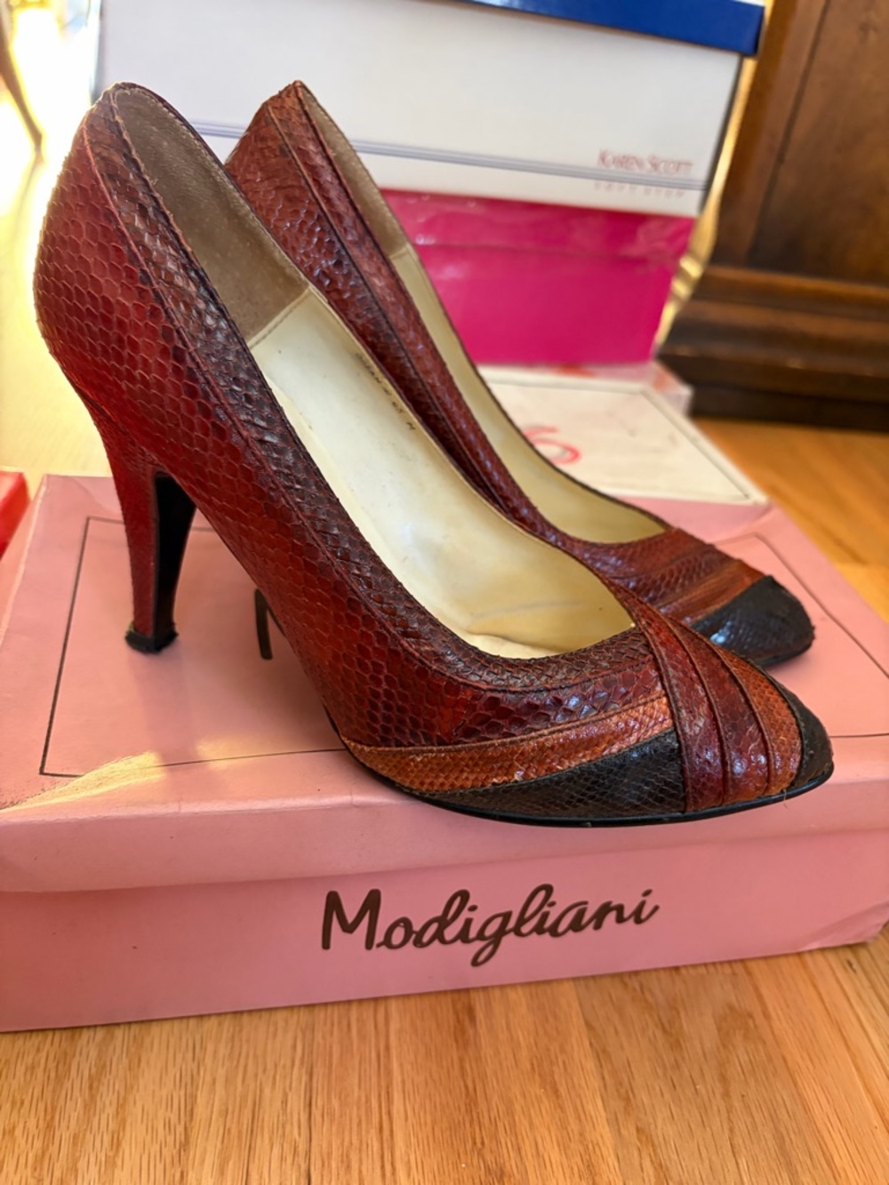 Vintage Modigliani Italy Snake Embossed Leather Pumps Brown Pointed Toe Heel 6.5